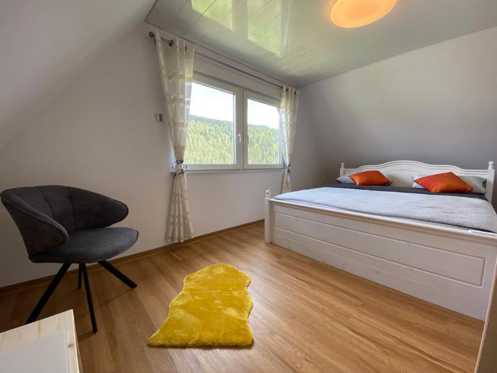 Haus Adler - Komplettes Ferienhaus Am Badesee Erzgrube エクステリア 写真